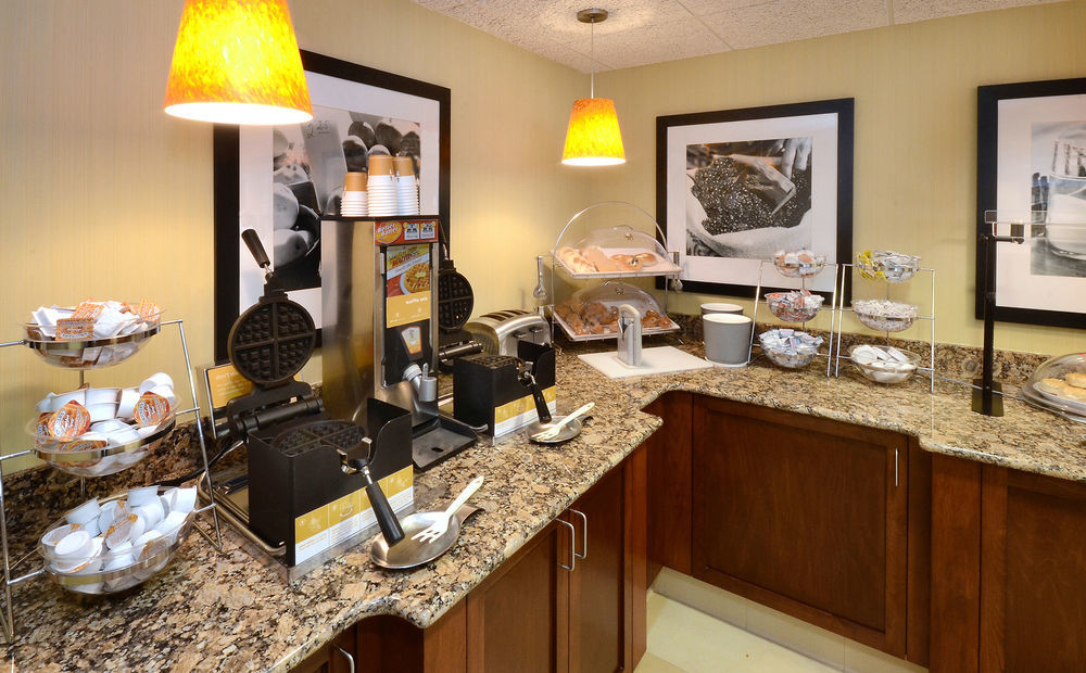 קורנליוס Hampton Inn Charlotte North Lake Norman מראה חיצוני תמונה
