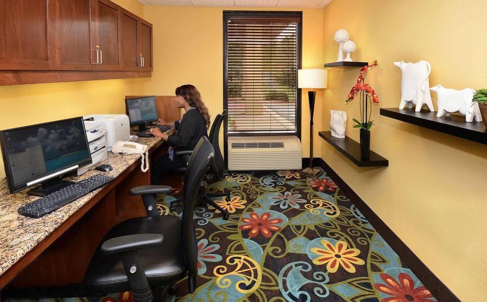 קורנליוס Hampton Inn Charlotte North Lake Norman מראה חיצוני תמונה