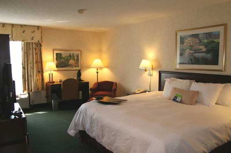 קורנליוס Hampton Inn Charlotte North Lake Norman חדר תמונה